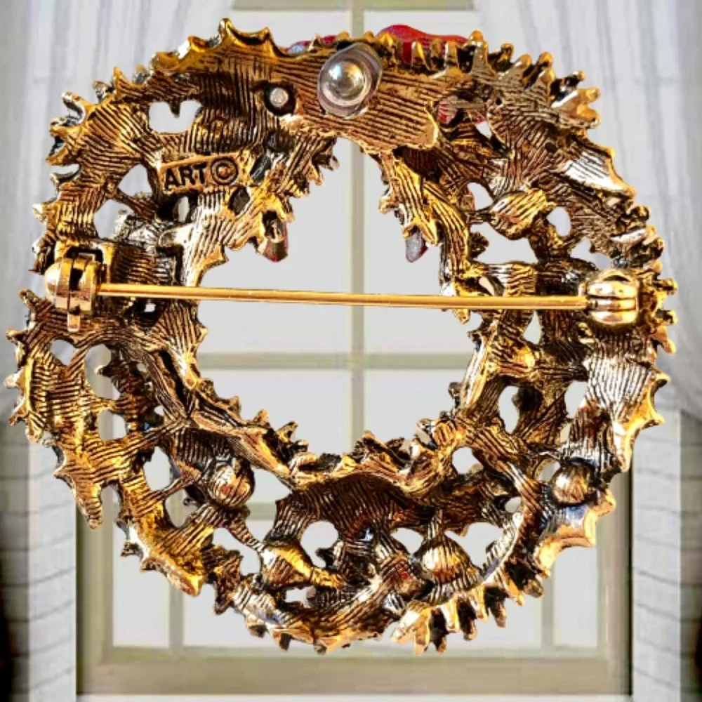 ART Arthur Pepper Brooch Christmas Wreath Enamel Rhinestones Signed Goldtone